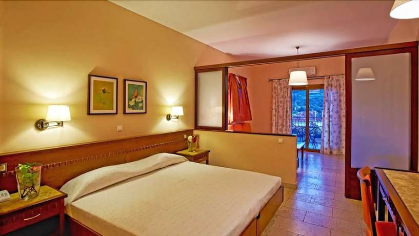 Imagen de la habitación del Hotel Dracos Apartotel. Foto 15