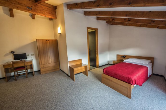 Imagen de la habitación del Hotel Drago, Mezzocorona. Foto 18
