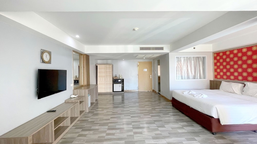 Imagen de la habitación del Hotel Dragon Beach Resort. Foto 4