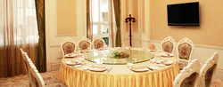 Imagen del bar/restaurante del Hotel Dragon Lake Princess. Foto 2