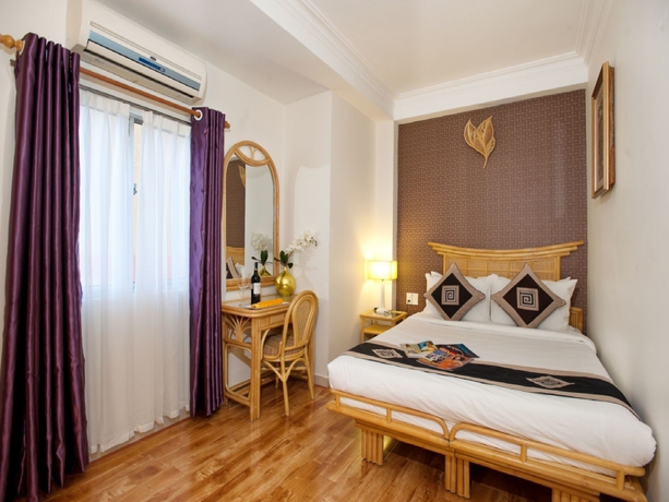 Imagen de la habitación del Hotel Dragon Palace II. Foto 5