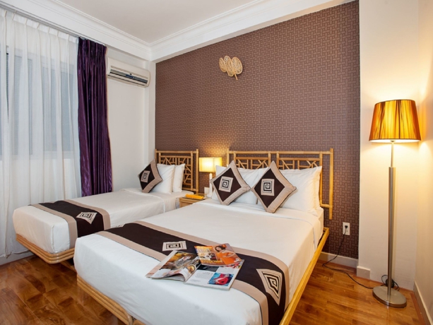 Imagen de la habitación del Hotel Dragon Palace II. Foto 12