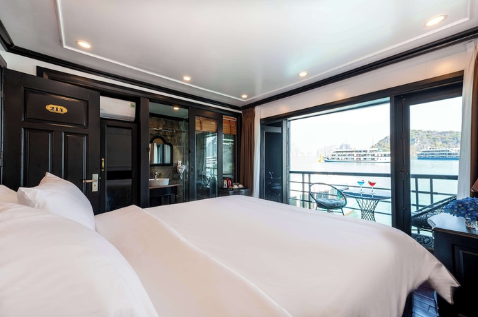 Imagen de la habitación del Hotel Dragon Premium Cruise. Foto 8