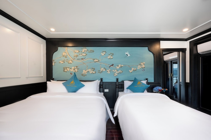 Imagen de la habitación del Hotel Dragon Premium Cruise. Foto 10