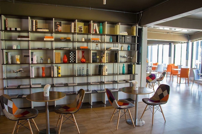 Imagen del bar/restaurante del Hotel Dragon River Avenue. Foto 8