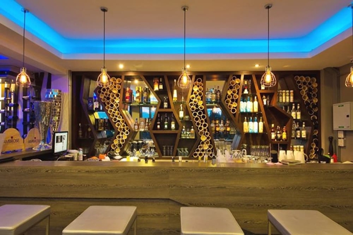 Imagen del bar/restaurante del Hotel Dragon River Avenue. Foto 9