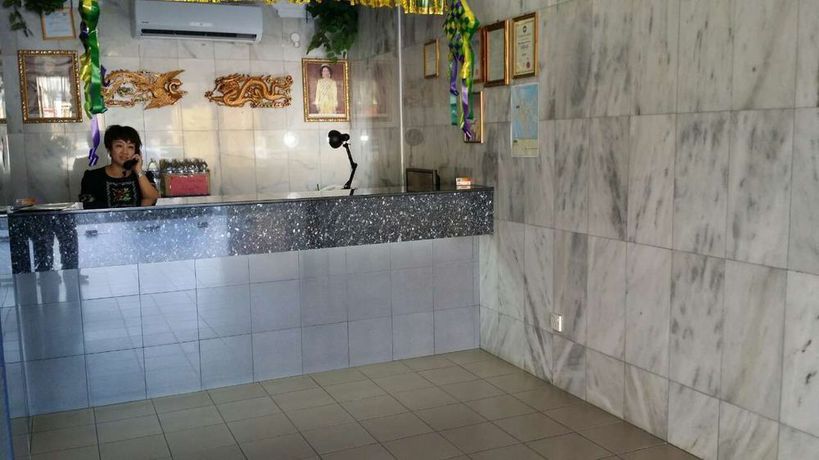Imagen de los interiores del Hotel Dragon and Phoenix. Foto 11