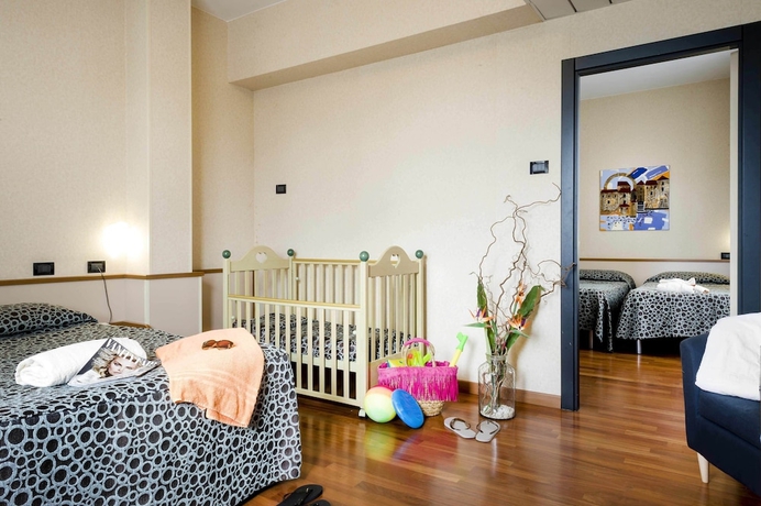 Imagen de la habitación del Hotel Dragonara. Foto 15