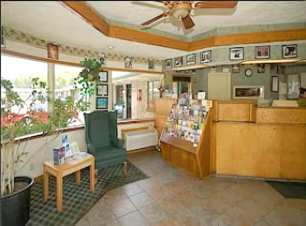 Imagen de los interiores del Hotel Drake Inn. Foto 18