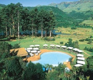 Imagen de la piscina del Hotel Drakensberg Sun. Foto 5