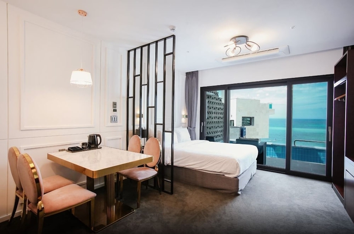 Imagen de la habitación del Hotel Drama 2015. Foto 9
