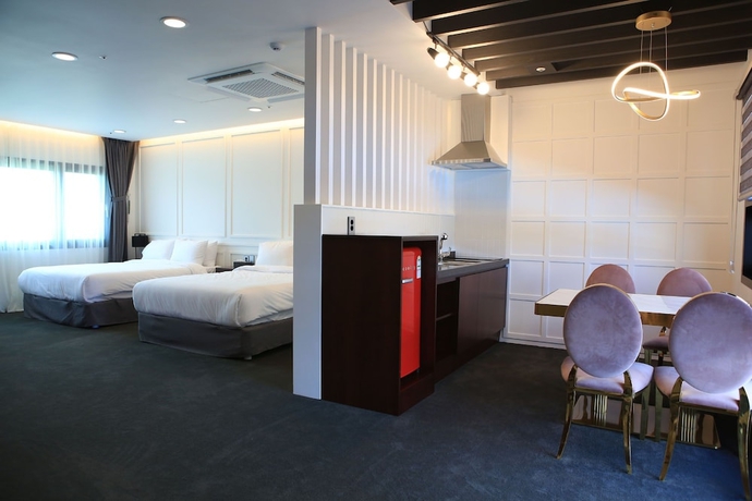 Imagen de la habitación del Hotel Drama 2015. Foto 15