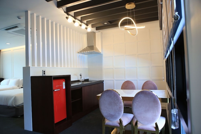 Imagen de la habitación del Hotel Drama 2015. Foto 16