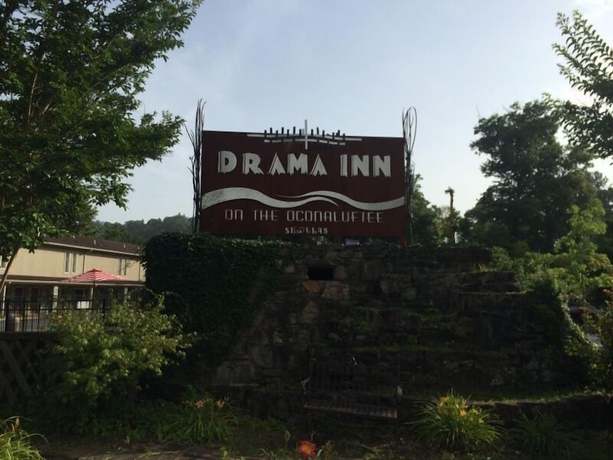 Imagen general del Hotel Drama Inn. Foto 1