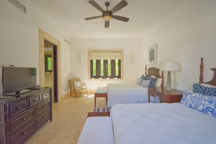 Imagen general del Hotel Dramatic Luxury Villa With Golf and Ocean View Walking Distance From the Beach. Foto 1