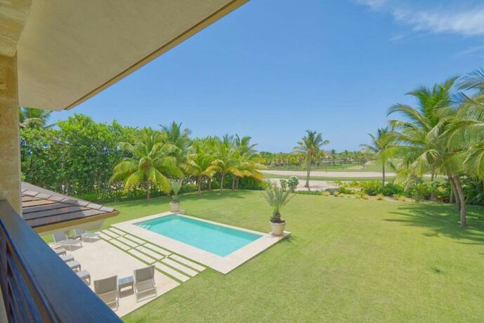 Imagen general del Hotel Dramatic Luxury Villa With Golf and Ocean View Walking Distance From the Beach. Foto 3