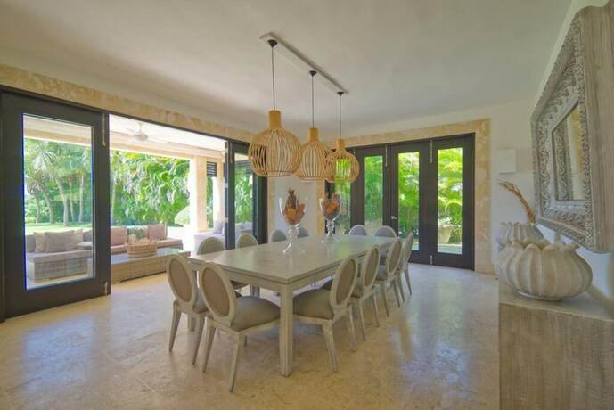Imagen general del Hotel Dramatic Luxury Villa With Golf and Ocean View Walking Distance From the Beach. Foto 7