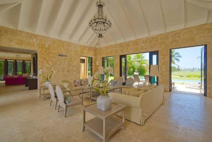 Imagen general del Hotel Dramatic Luxury Villa With Golf and Ocean View Walking Distance From the Beach. Foto 8