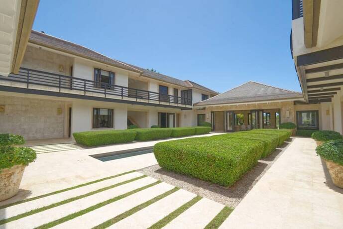 Imagen general del Hotel Dramatic Luxury Villa With Golf and Ocean View Walking Distance From the Beach. Foto 9