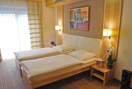 Imagen de la habitación del Hotel Dras. Foto 5