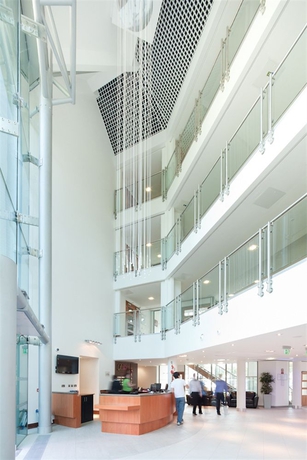 Imagen de los interiores del Hotel Drayton Manor. Foto 12