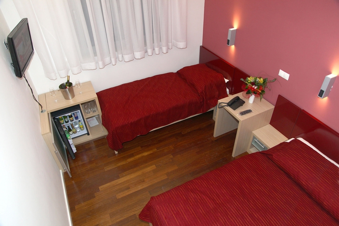 Imagen de la habitación del Hotel Dream, Aeropuerto de Zagreb. Foto 7