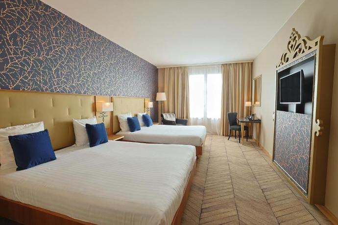 Imagen de la habitación del Hotel Dream Castle Paris. Foto 8