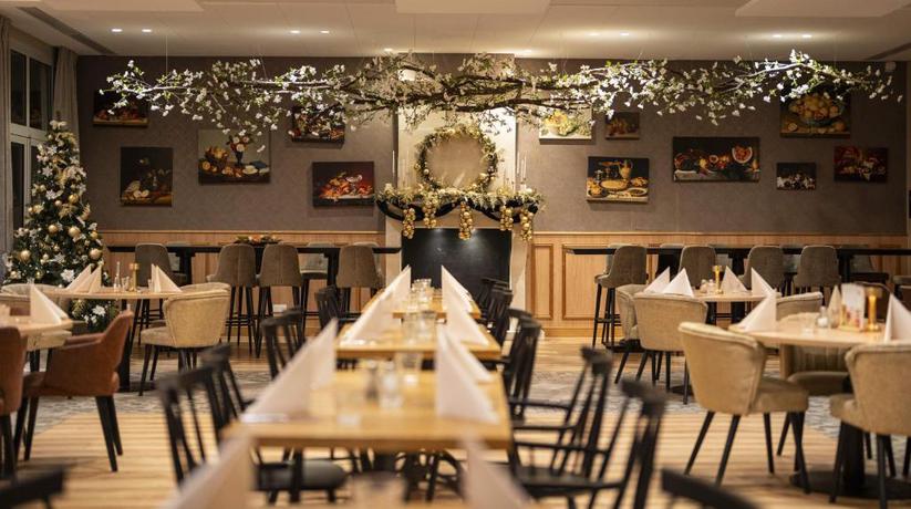 Imagen del bar/restaurante del Hotel Dream Castle Paris. Foto 7