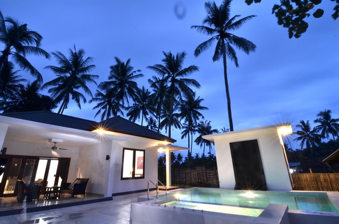 Imagen de la piscina del Hotel Dream Estate. Foto 16