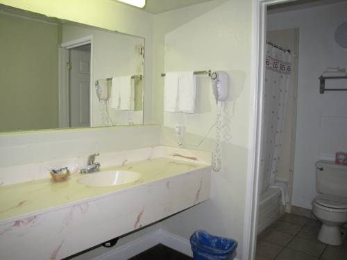 Imagen de la habitación del Hotel Dream Inn, Fresno. Foto 1