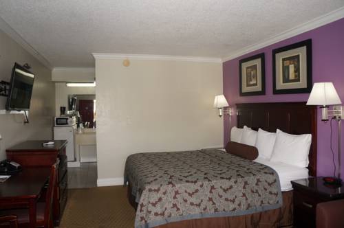 Imagen de la habitación del Hotel Dream Inn, Fresno. Foto 2