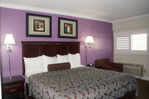 Imagen de la habitación del Hotel Dream Inn, Fresno. Foto 3
