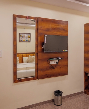 Imagen de la habitación del Hotel Dream Inn, Sanwer. Foto 1