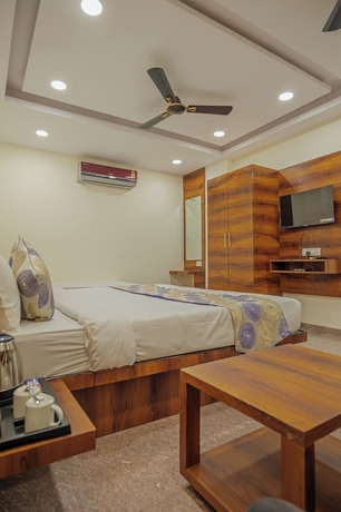 Imagen de la habitación del Hotel Dream Inn, Sanwer. Foto 7