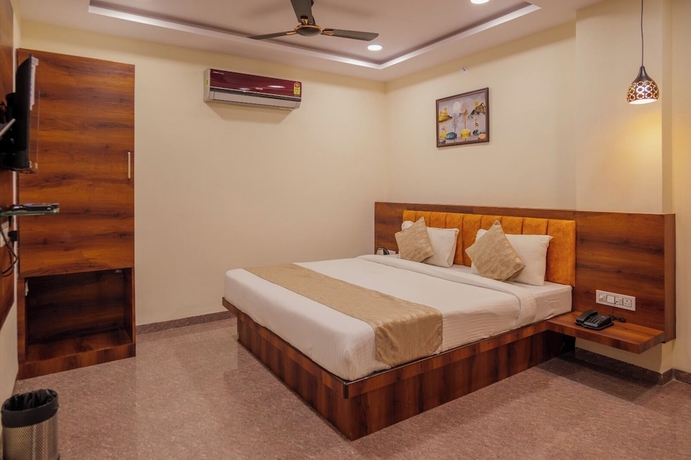 Imagen de la habitación del Hotel Dream Inn, Sanwer. Foto 8