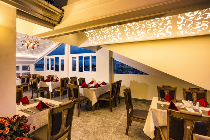 Imagen del bar/restaurante del Hotel Dream Luxury, Da Lat. Foto 4