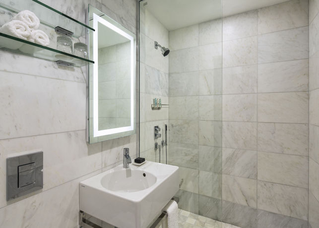 Imagen de la habitación del Hotel Dream Midtown. Foto 5