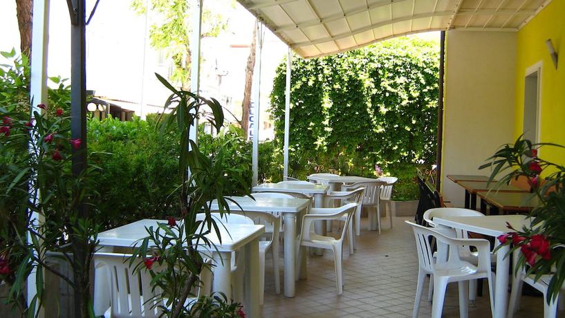 Imagen de los exteriores del Hotel Dream, Rimini. Foto 16