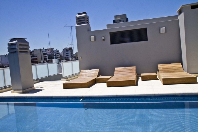 Imagen de la piscina del Hotel Dream Studios BA. Foto 16