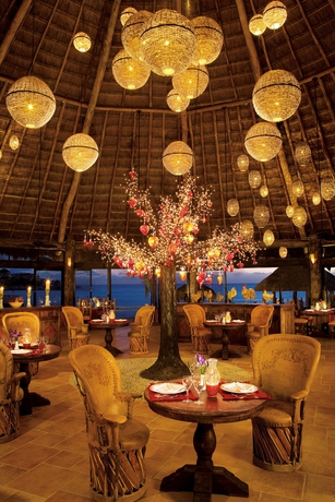 Imagen del bar/restaurante del Hotel Dreams Aventuras Riviera Maya - All Inclusive. Foto 6