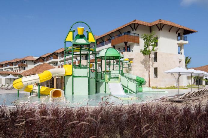 Imagen de la piscina del Hotel Dreams Playa Esmeralda Resort & Spa - All Inclusive. Foto 37