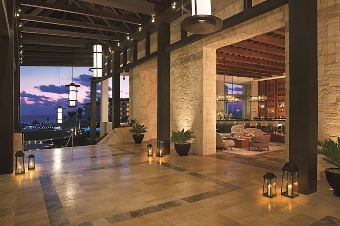 Imagen de los interiores del Hotel Dreams Playa Mujeres Golf and Spa Resort. Foto 18