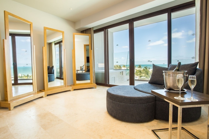 Imagen de la habitación del Hotel Dreams Playa Mujeres Golf and Spa Resort. Foto 17