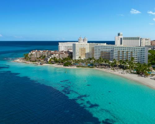 Imagen general del Hotel Dreams Sands Cancun Resort and Spa - All Inclusive. Foto 7