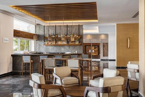 Imagen del bar/restaurante del Hotel Dreams Sands Cancun Resort and Spa - All Inclusive. Foto 9