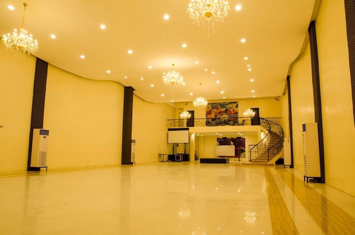 Imagen de los interiores del Hotel Dreamwave Ilagan. Foto 9