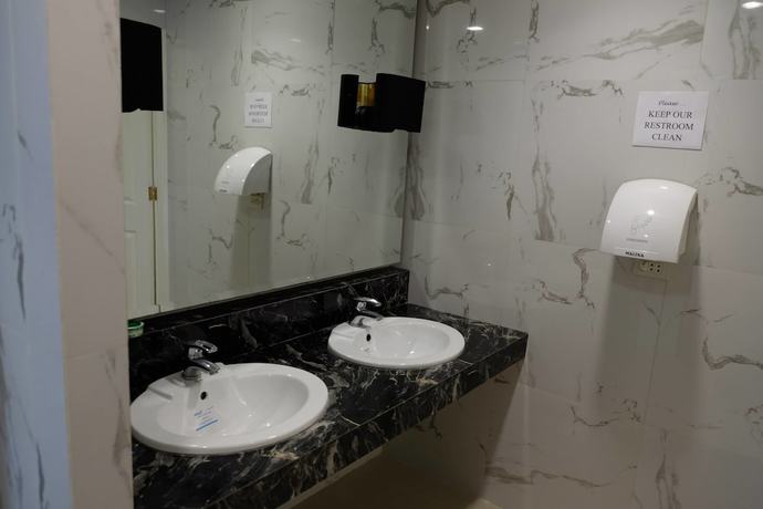 Imagen de los interiores del Hotel Dreamwave Ilagan. Foto 17