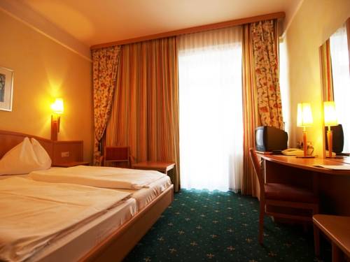 Imagen de la habitación del Hotel Drei Hasen. Foto 9