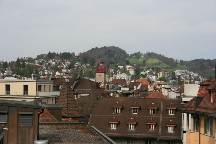 Imagen de los exteriores del Hotel Drei Könige, Lucerna. Foto 13