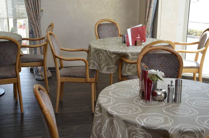 Imagen del bar/restaurante del Hotel Dreyer. Foto 10